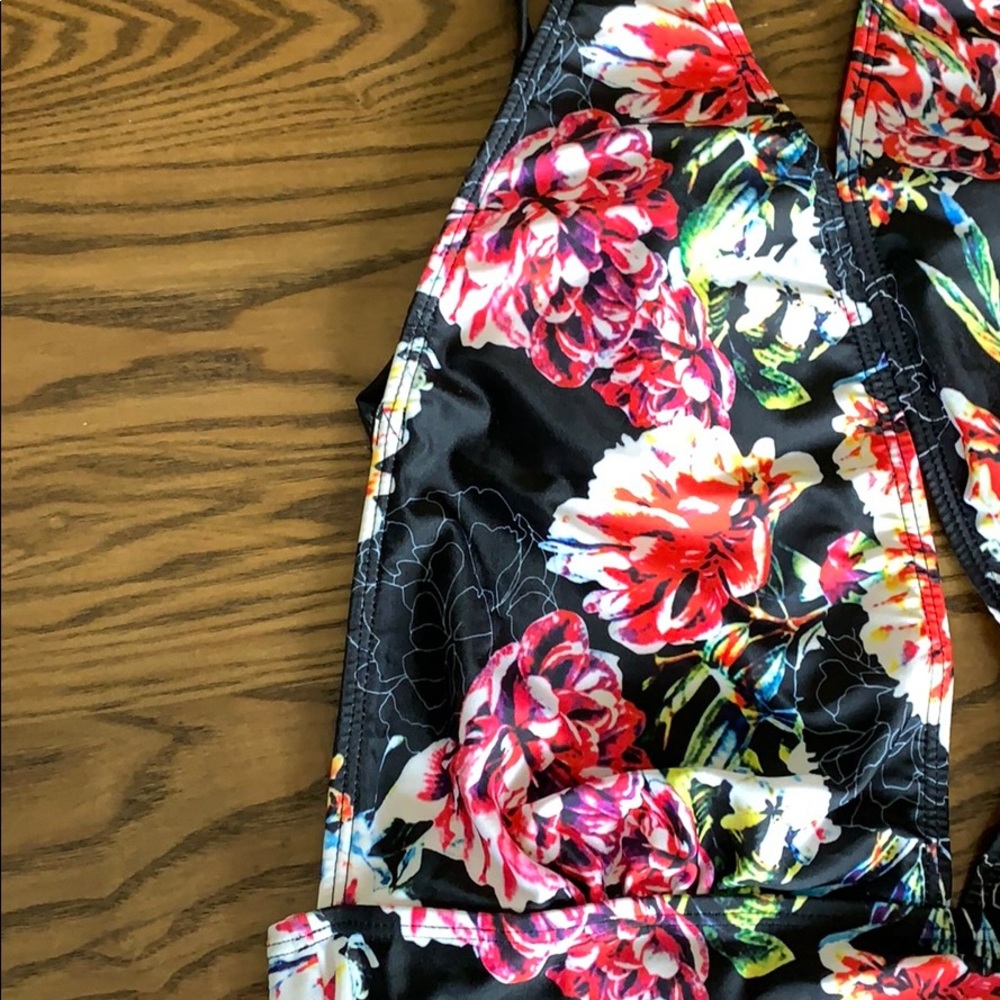 🔴SOLD🔴Black floral one piece swimsuit